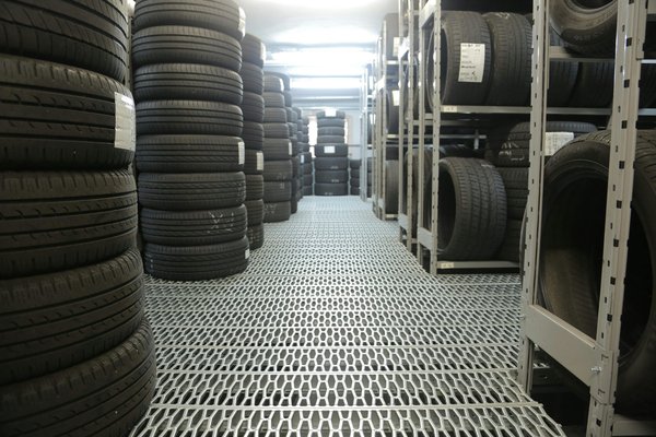 Les meilleurs pneus 165/70 R13 pour toutes vos attentes